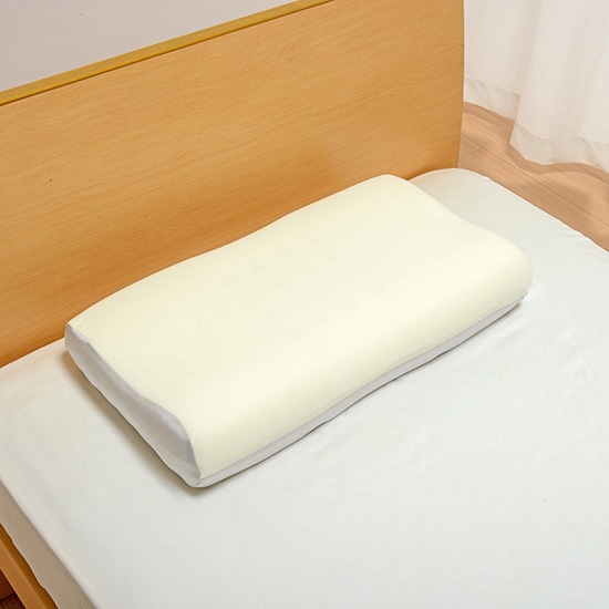 【まくらを贈ろうキャンペーン】【母の日キャンペーン対象商品】【のし・包装対応可】エンジェルメモリー（R）枕（中）