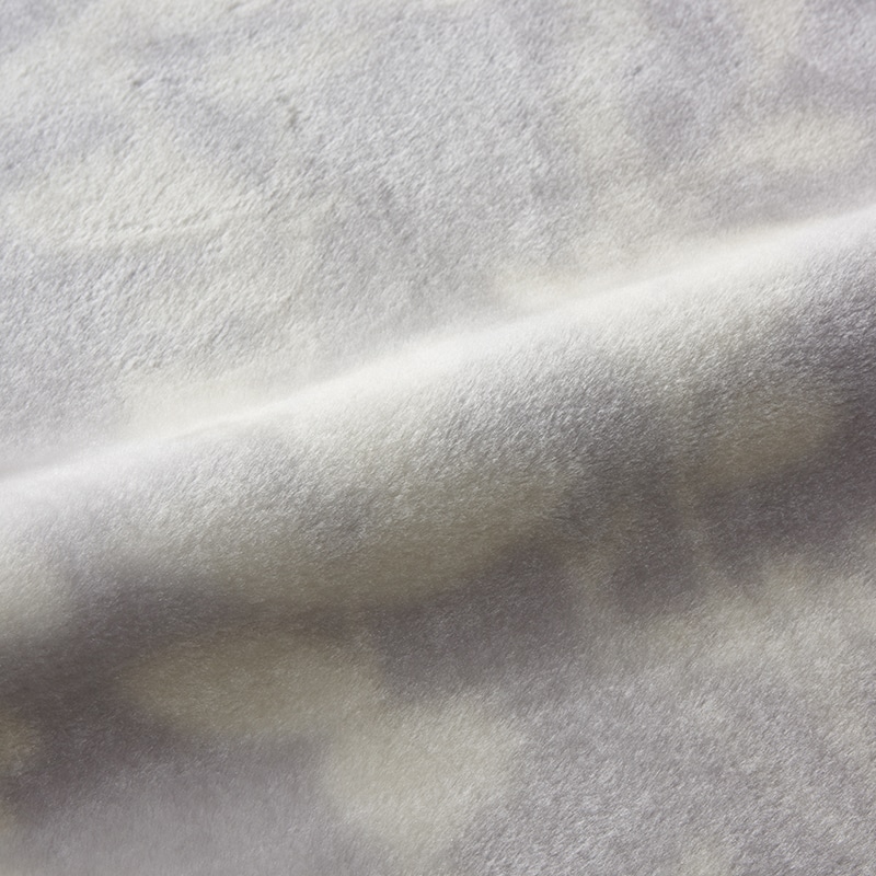 毛布:グレー ダウンマフラー:ネイビー