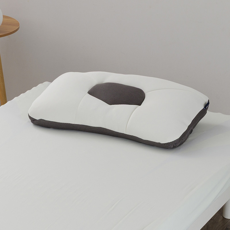 枕:アイボリー 枕カバー:ブラウン 毛布:ベージュ 敷きパッド:アイボリー