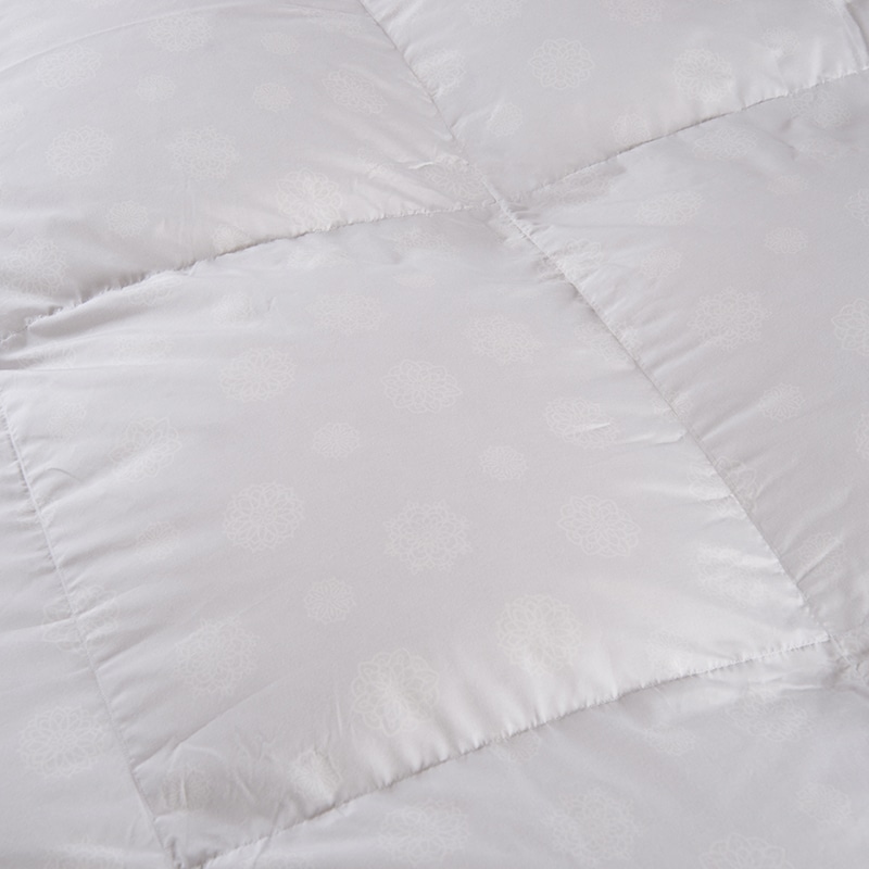 羽毛掛けふとん:寒色系 掛けふとんカバー:ベージュ